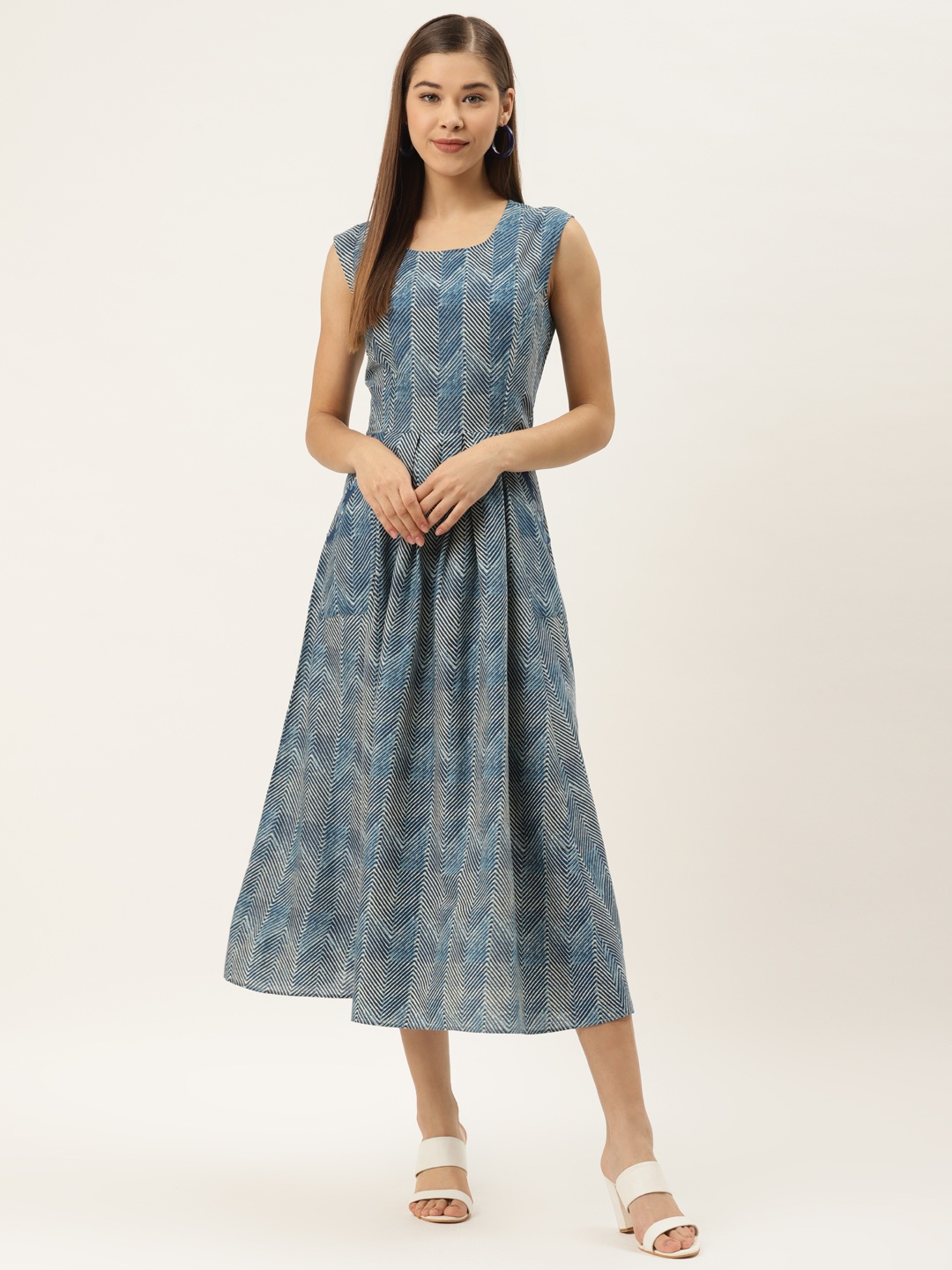 

MABISH by Sonal Jain Women Blue & White Dyed Pure Cotton A-Line Dress