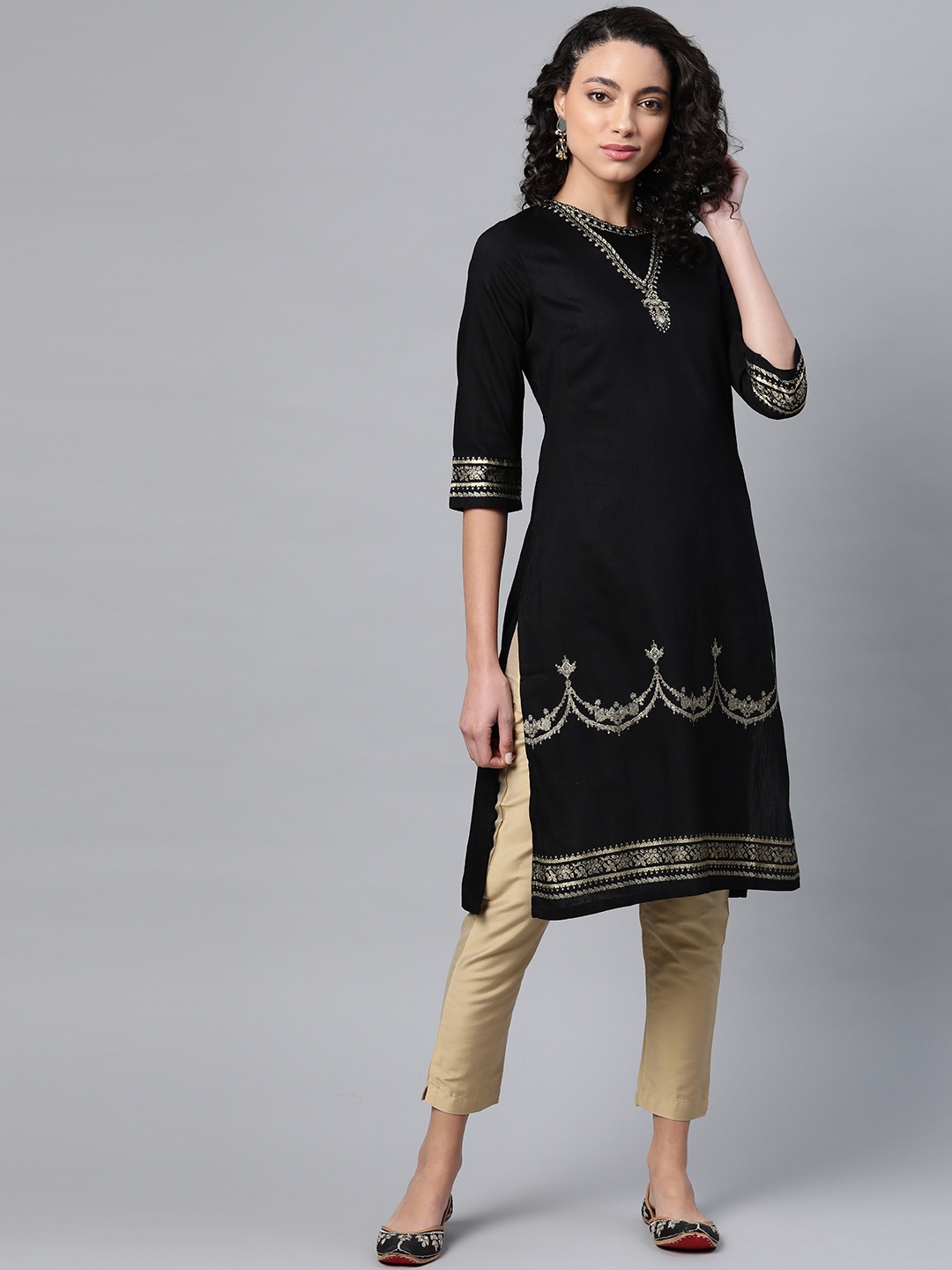 

W Women Black & Golden Printed Straight Kurta