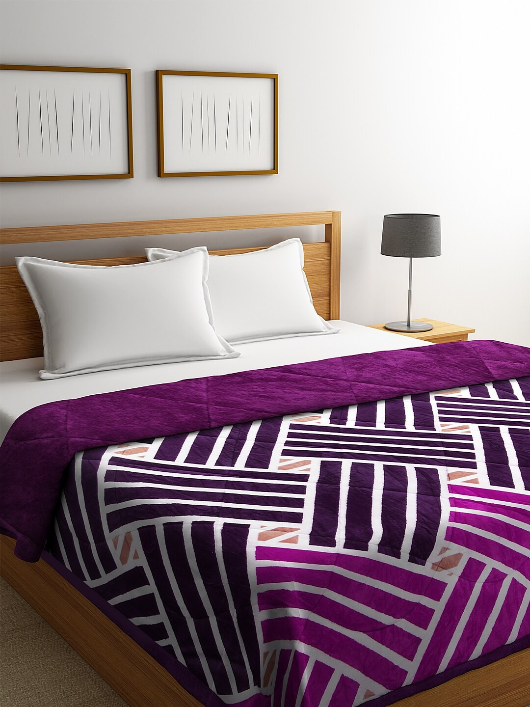 

KLOTTHE Purple Geometric Print 800 GSM Double Bed Quilt
