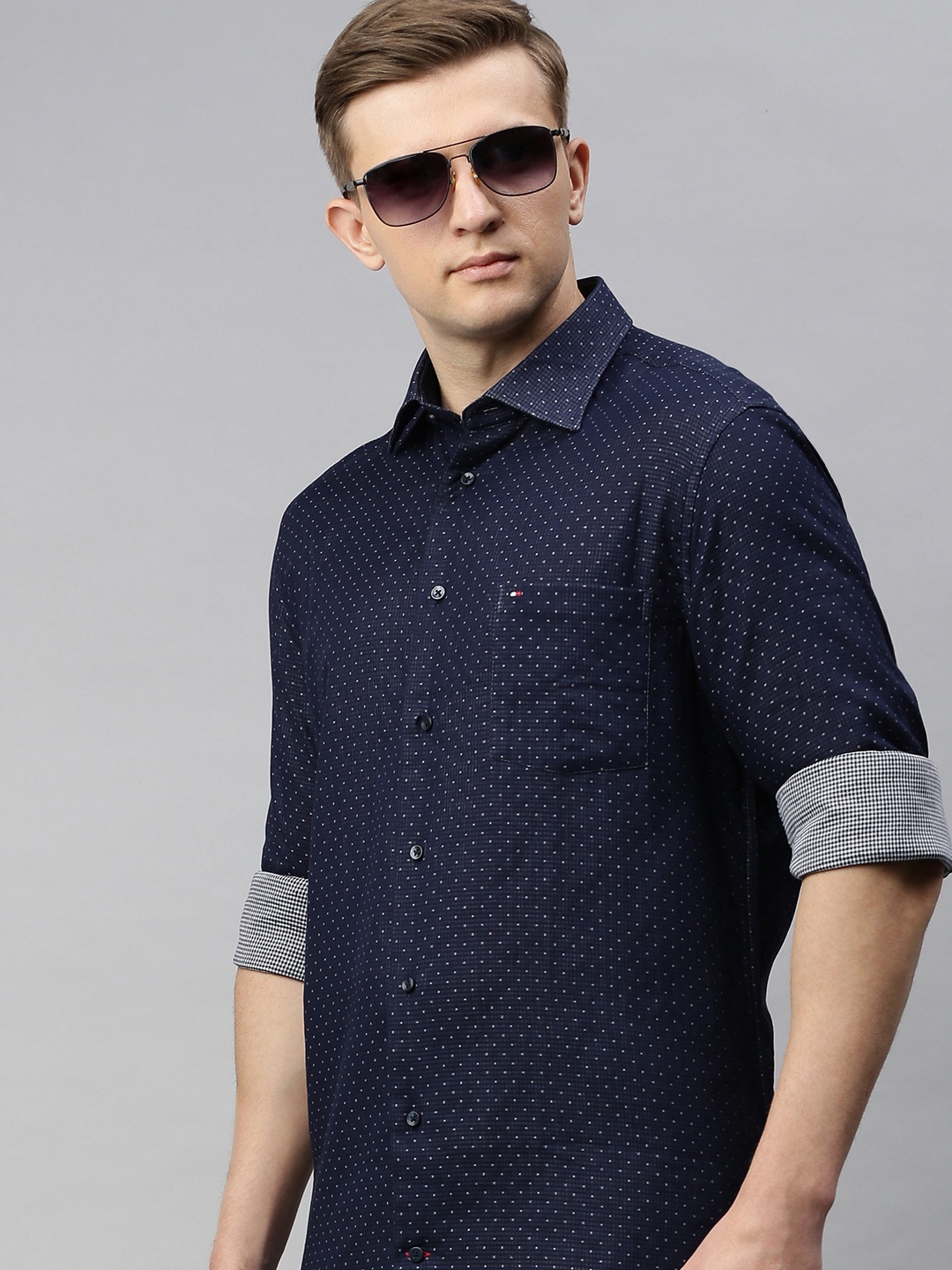 

Tommy Hilfiger Men Navy Blue & White Slim Fit Printed Casual Shirt