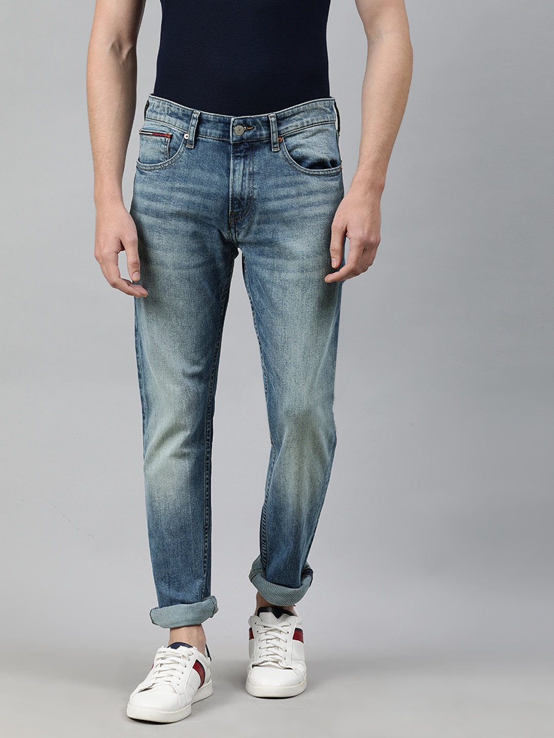 

Tommy Hilfiger Men Blue Straight Fit Mid-Rise Clean Look Jeans