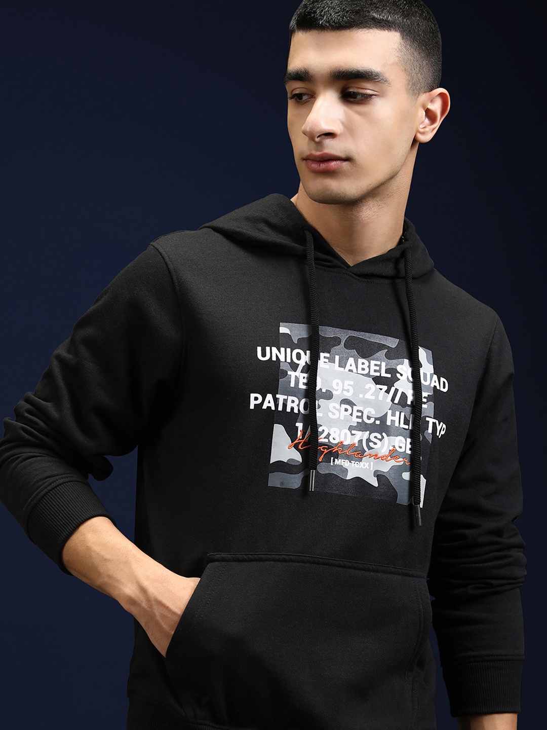 

HIGHLANDER Men Black Printed Hooded Sweatshirt