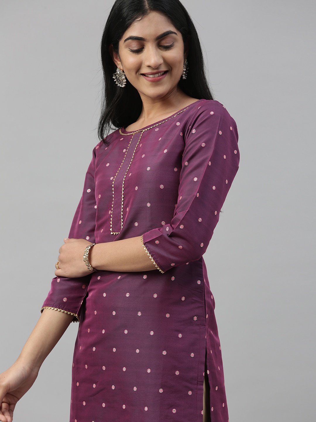 

Inddus Women Purple Woven Design Straight Kurta
