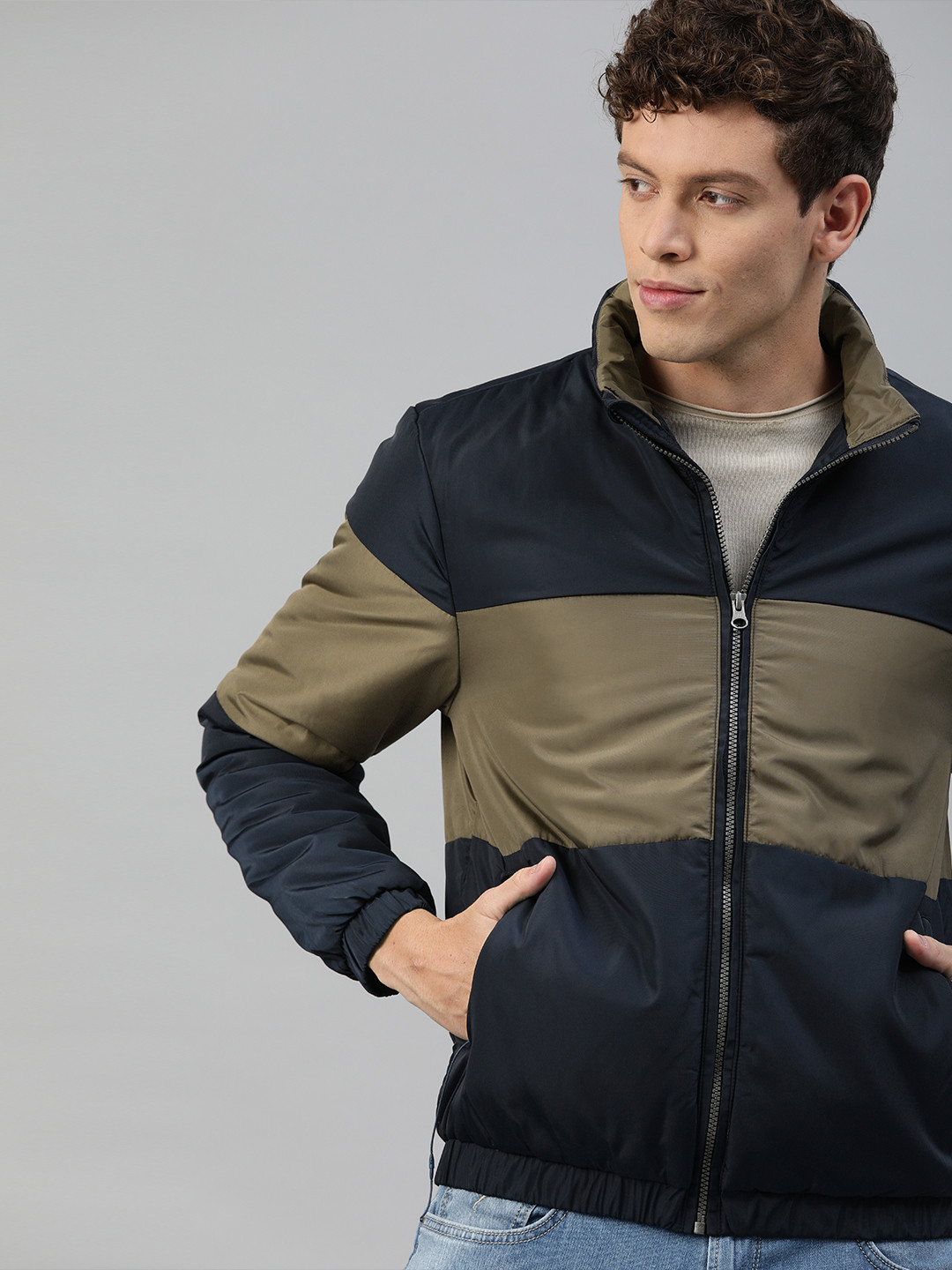 

Indian Terrain Men Navy Blue & Olive Green Colourblocked Insulator Padded Jacket