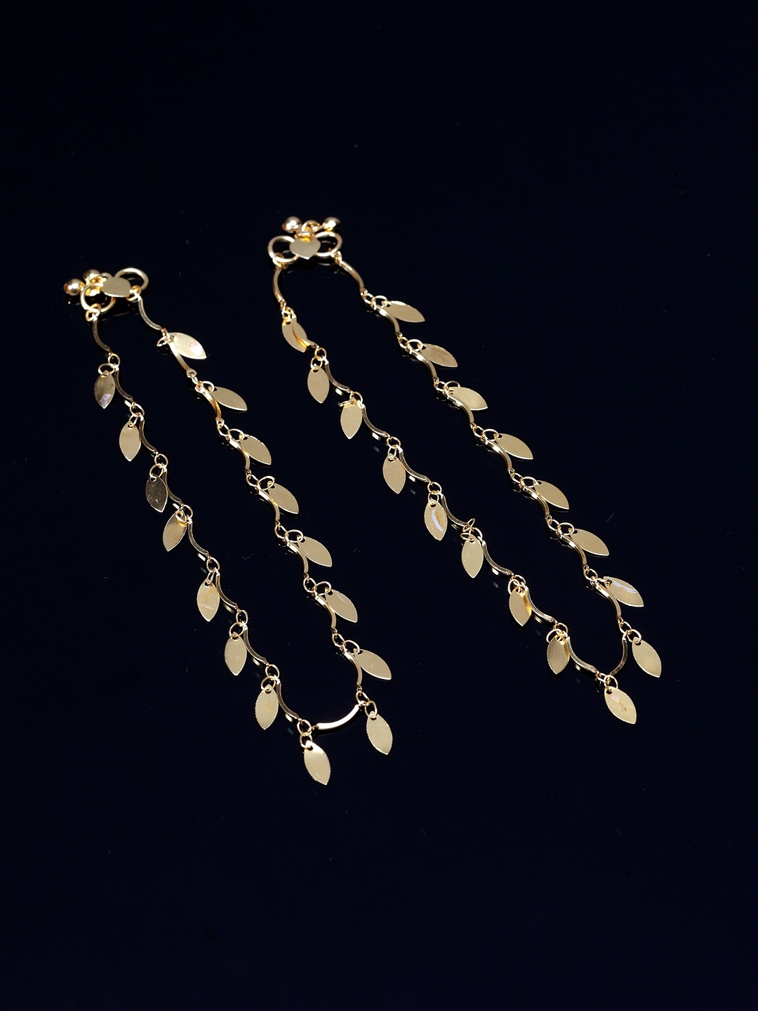 

PANASH Set Of 2 Gold-Plated Handcrafted Leaf-Shaped Anklets