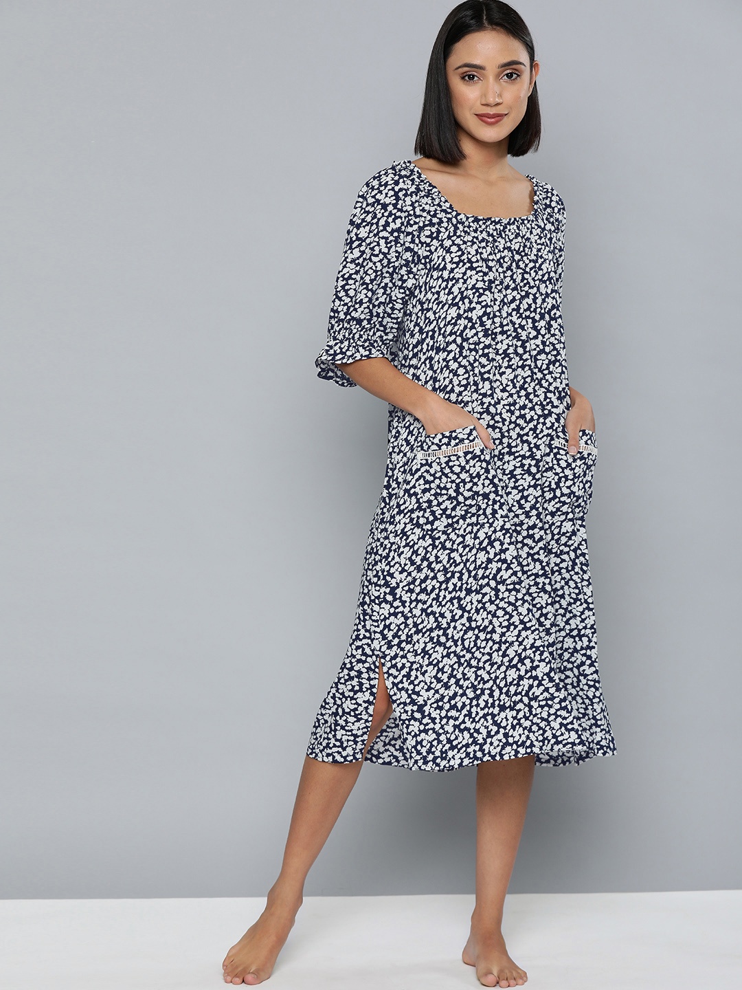 

Chemistry Navy Blue & White Printed Nightdress