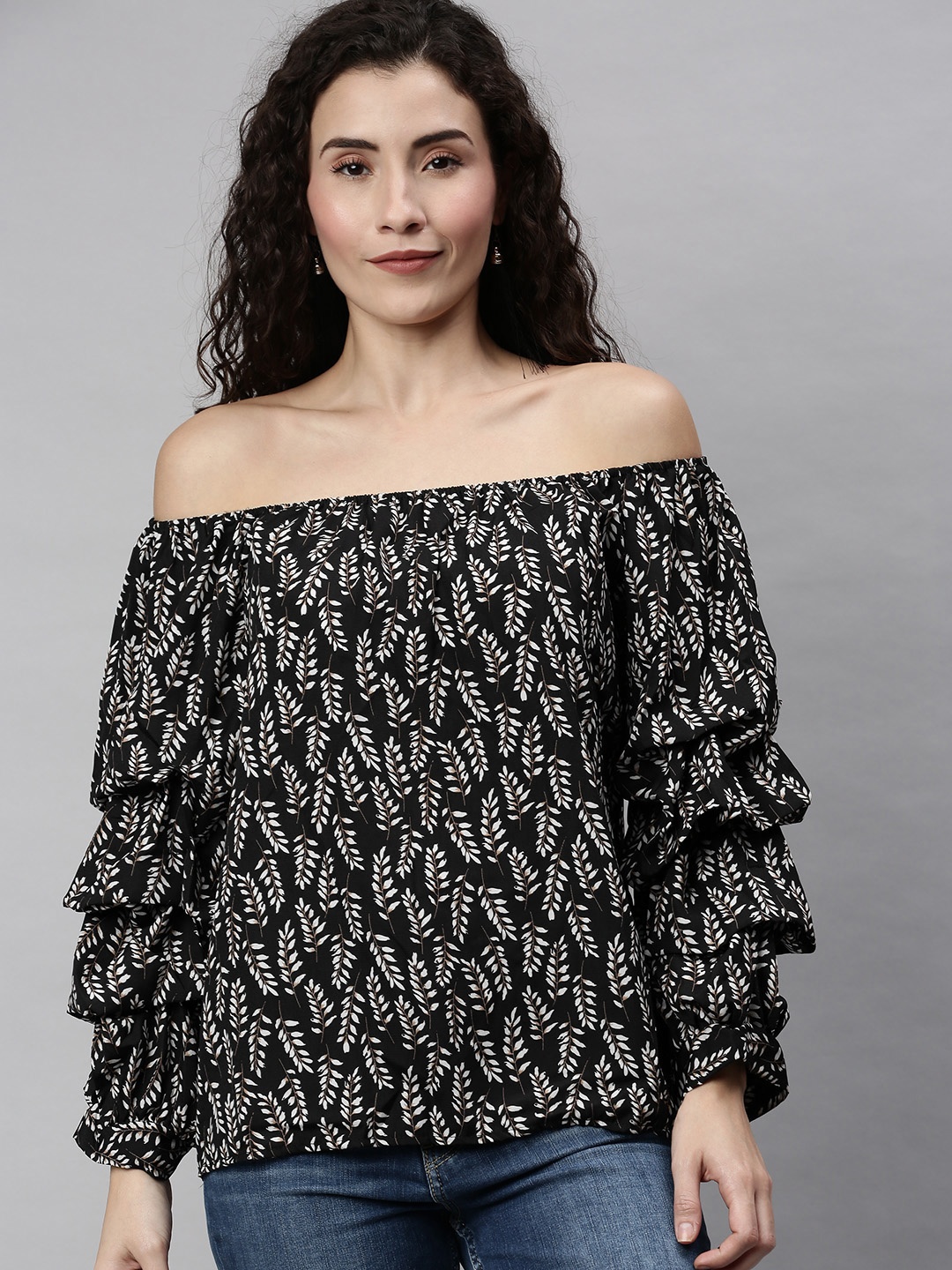 

RHHENSO Women Black & White Leaf Printed Bardot Top With Puff Sleeves