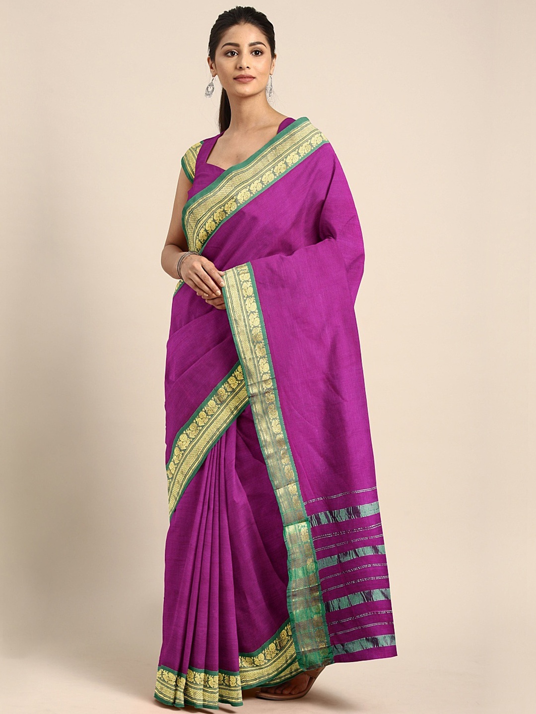 

Pavechas Magenta Pure Cotton Solid Venkatgiri Saree