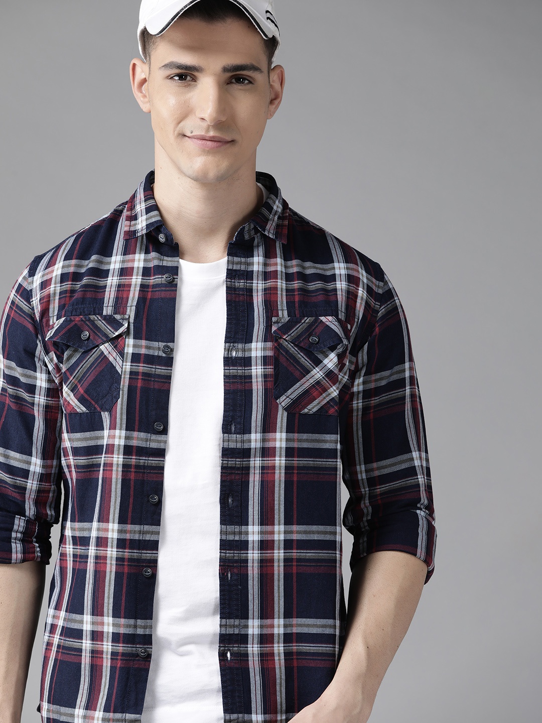 

BEAT LONDON by PEPE JEANS Men Navy Blue & Off-White Pure Cotton Slim Fit Checked Shirt