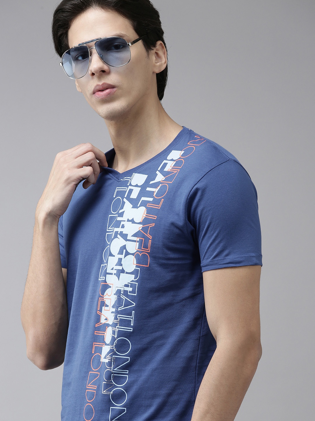 

BEAT LONDON by PEPE JEANS Men Blue & White Pure Cotton Typography Print Slim Fit T-shirt