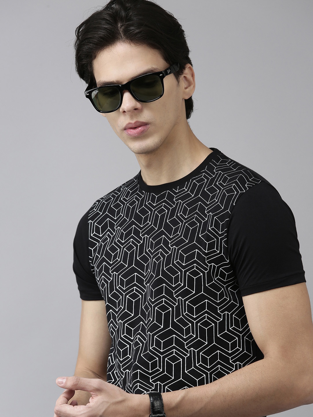 

BEAT LONDON by PEPE JEANS Men Black White Geometric Print Pure Cotton T-shirt