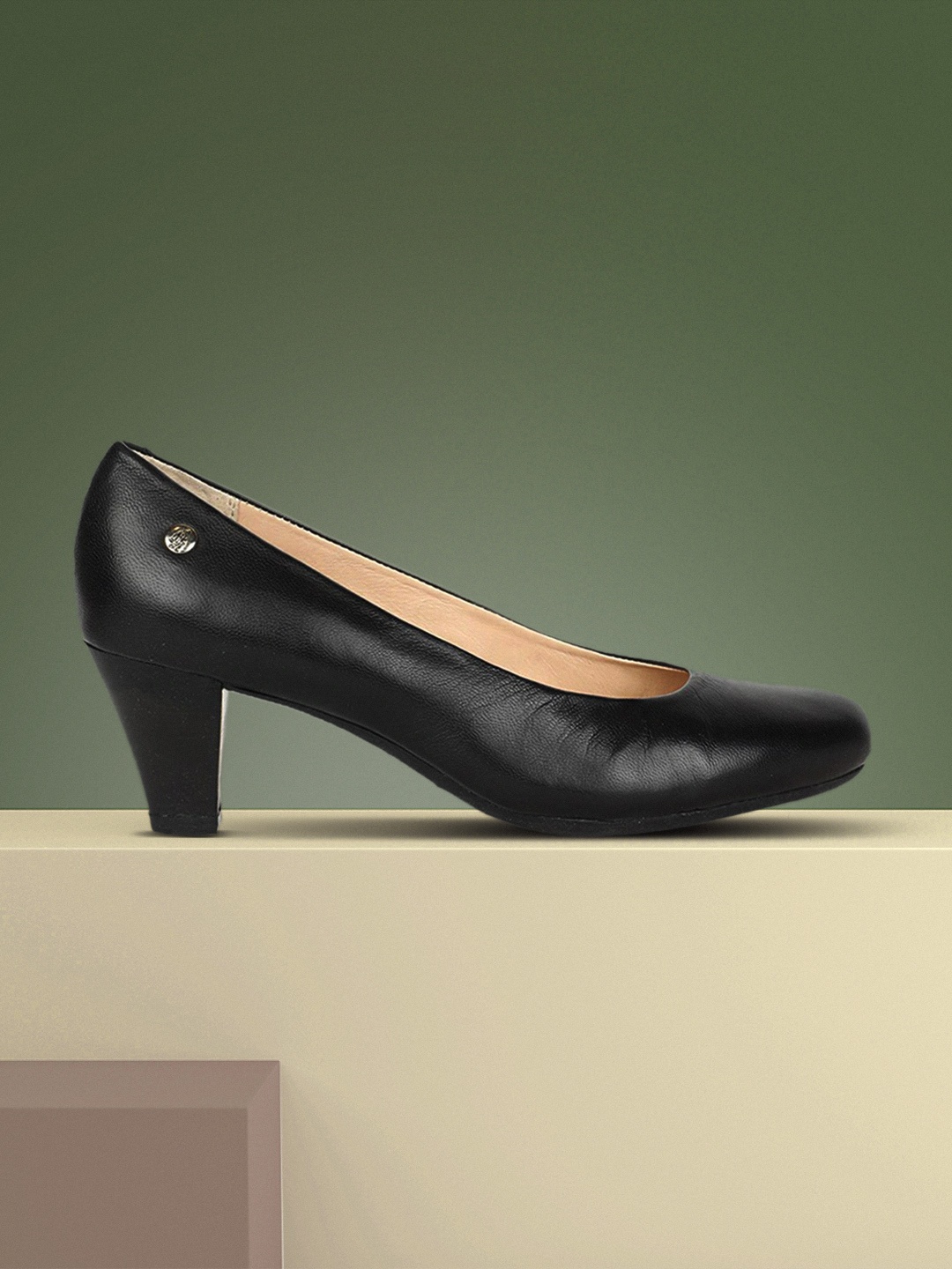 

Hush Puppies Women Black Embellished Pumps