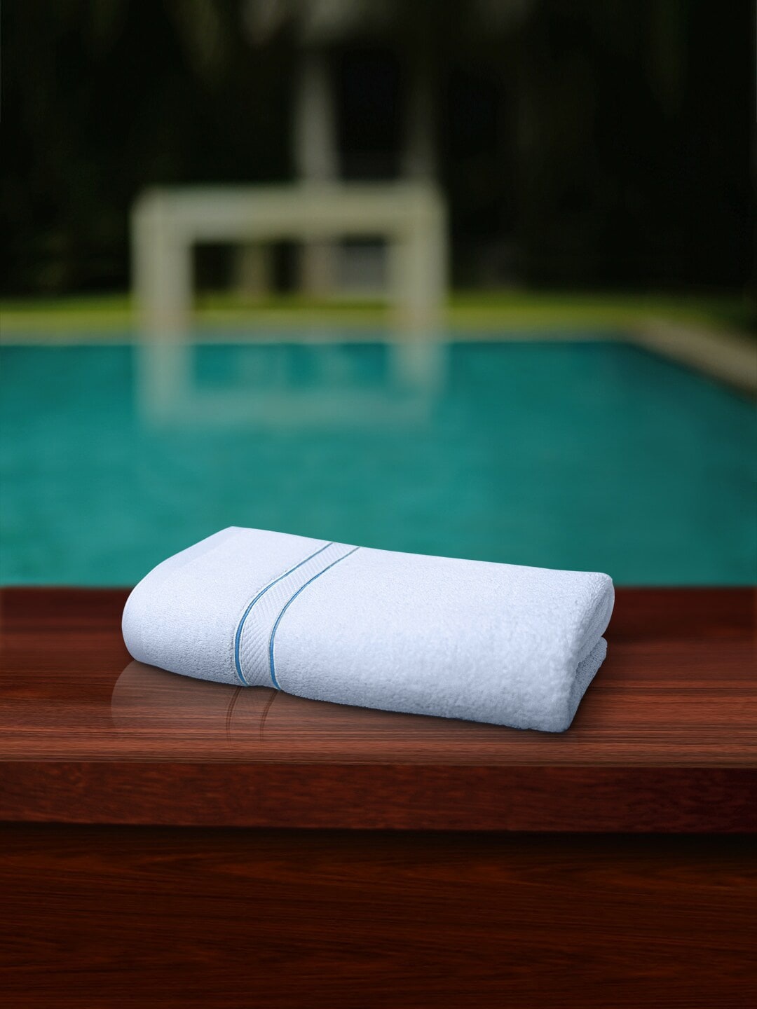 

PETAL HOME White Solid 550 GSM Bath Towel