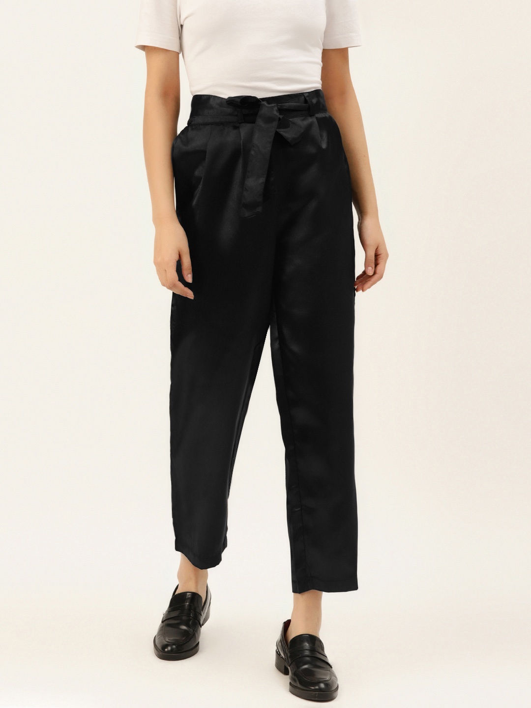 

Besiva Women Black Regular Fit Solid Peg Trousers With Satin Finish