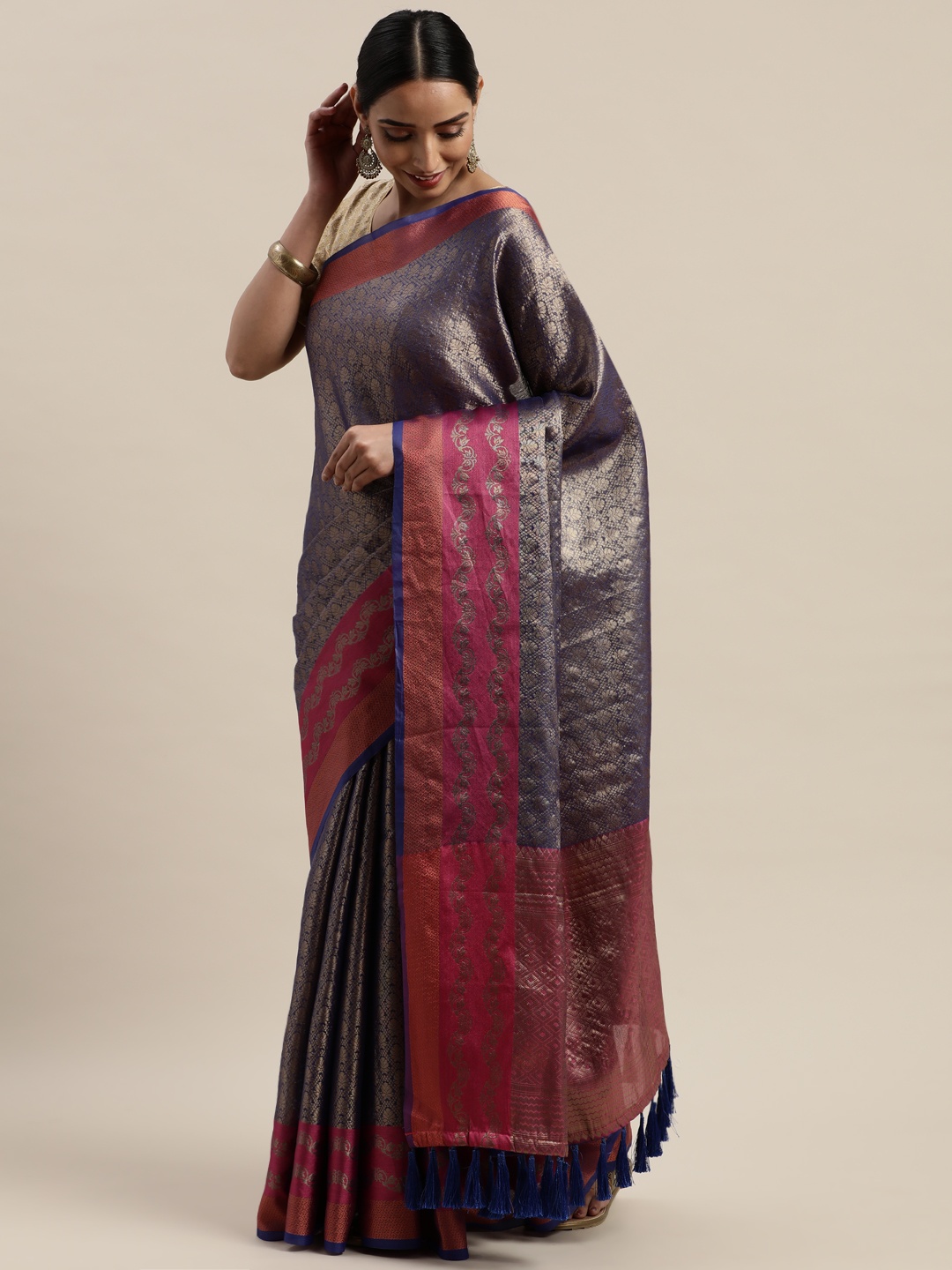 

VASTRANAND Navy Blue & Pink Silk Blend Woven Design Kanjeevaram Saree
