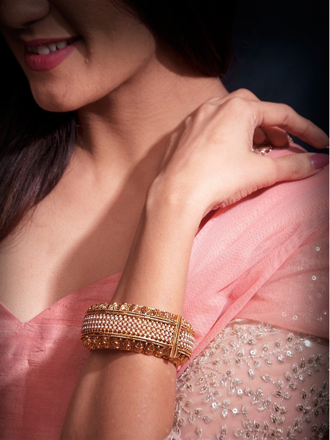 

Rubans Set of 2 White & Gold Plated Handcrafted Pearl Studded Bangles
