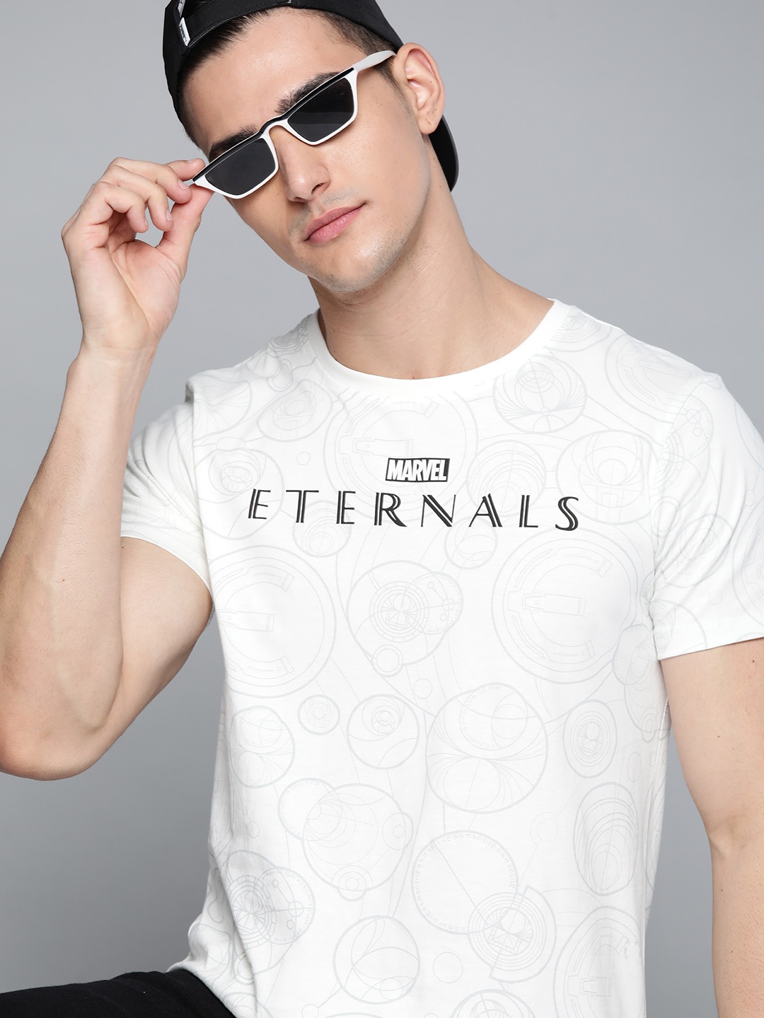 

Kook N Keech Marvel Men White & Grey Pure Cotton Eternals Printed T-shirt