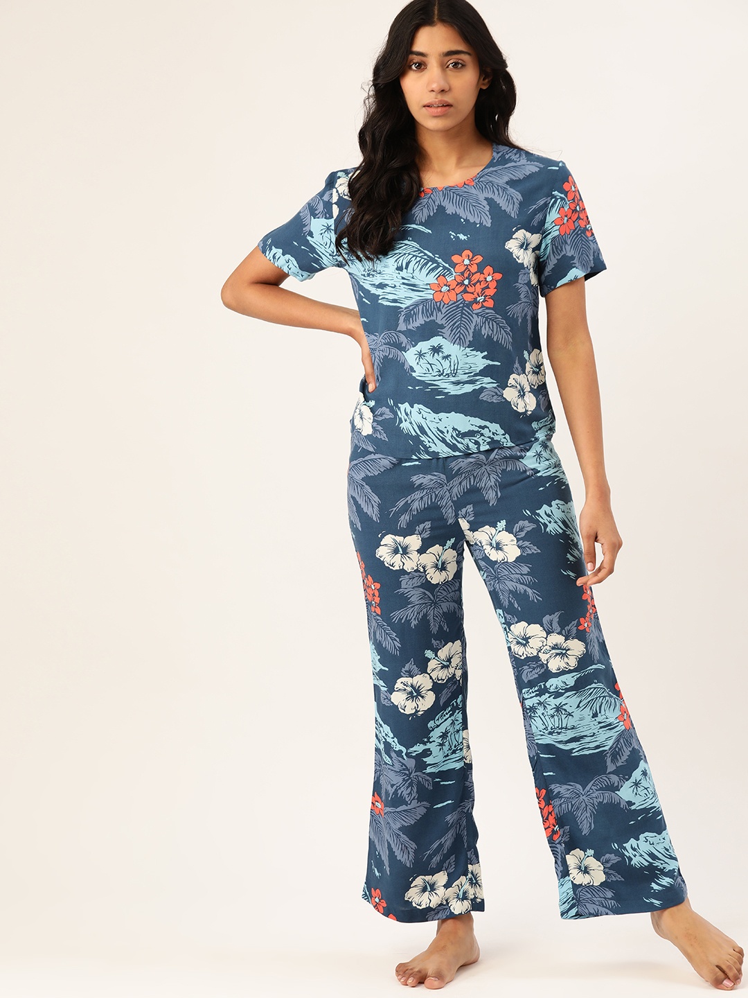

ETC Women Teal Blue & White Printed Night suit