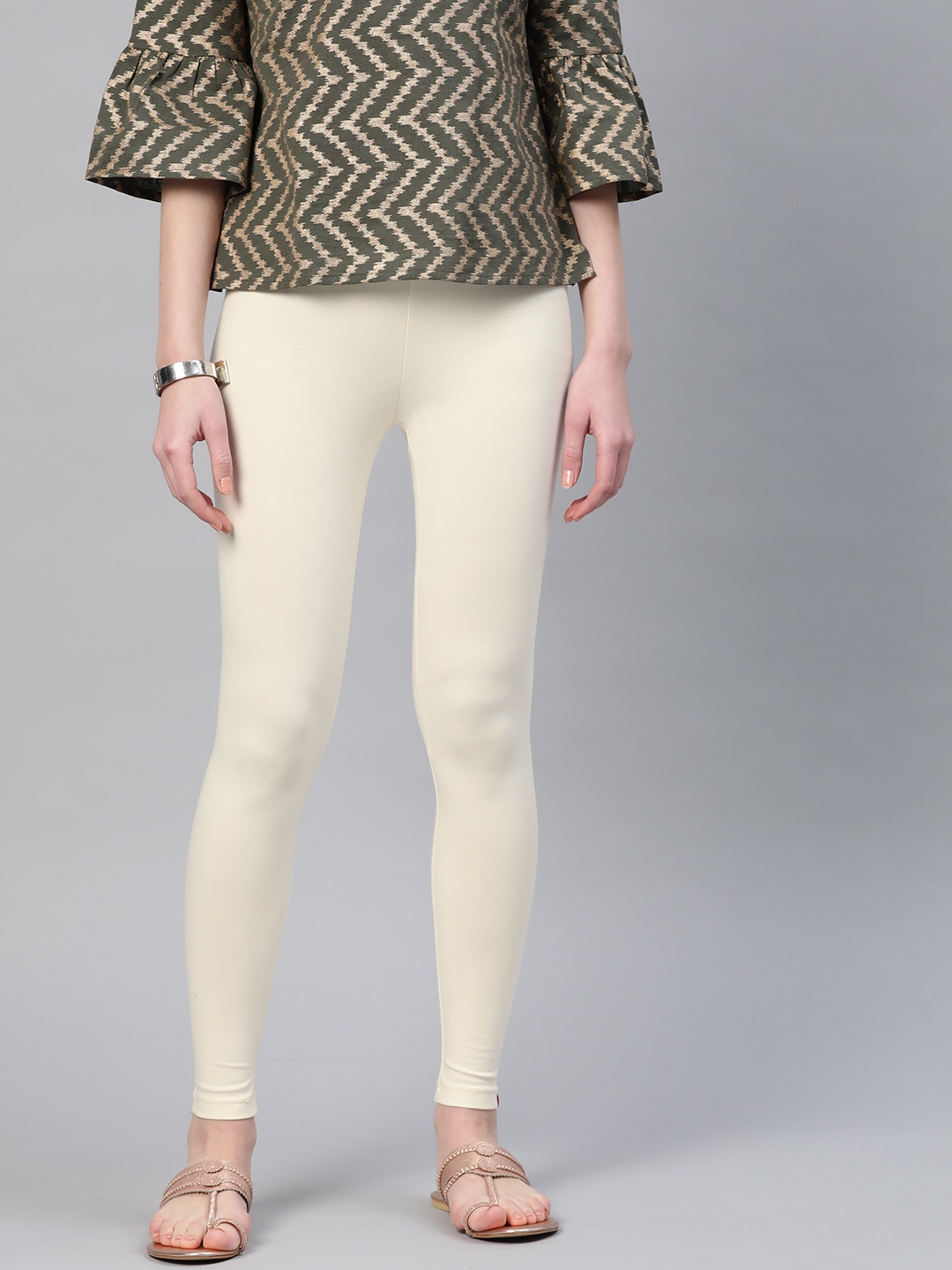 

W Women Off-White Solid Leggings