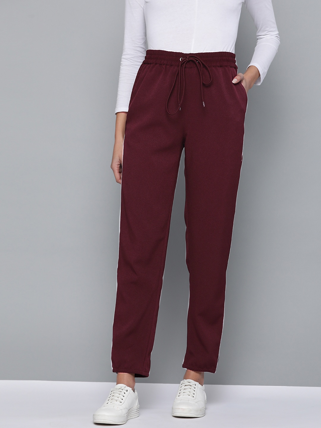 

Mast & Harbour Women Maroon Solid Cropped Joggers