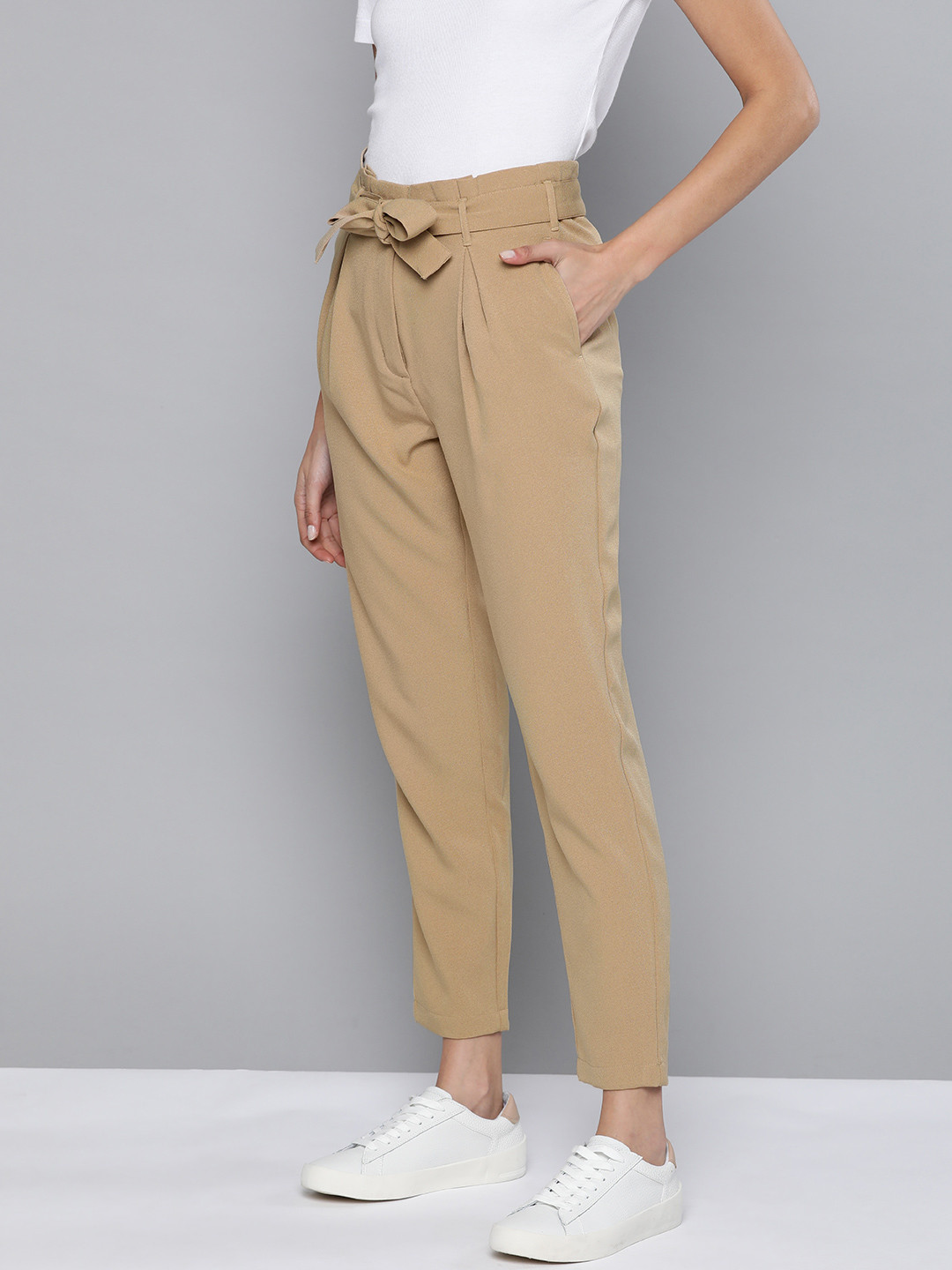 

Mast & Harbour Women Beige Cropped Trousers With Belt