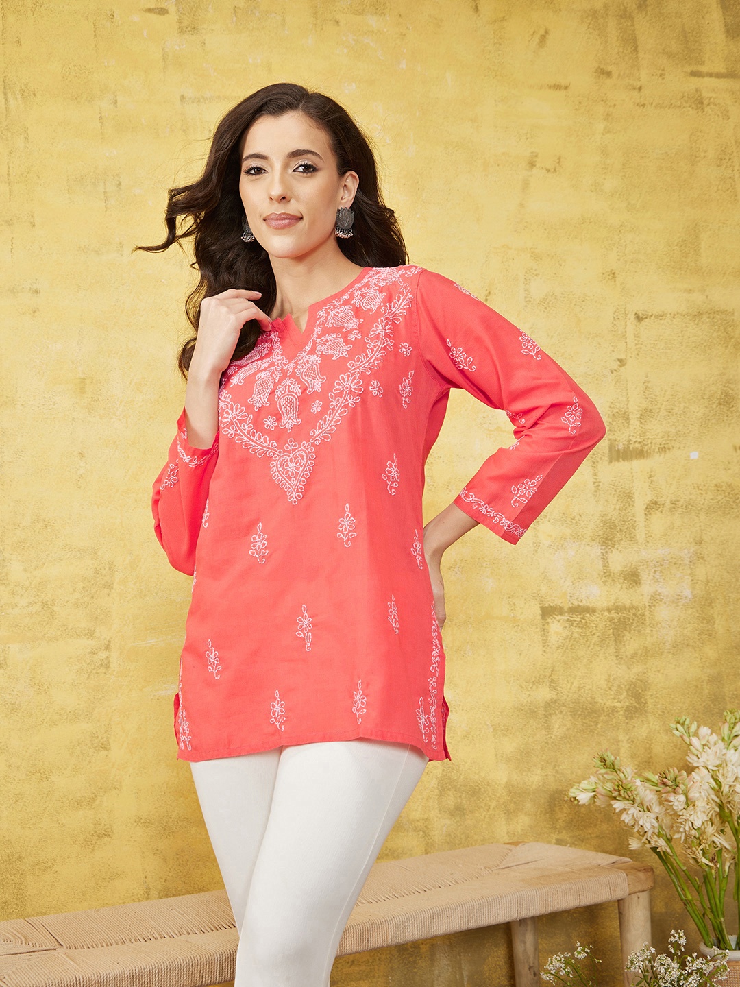 

ADA Women Pink & White Pure Pure Cotton Chikankari Embroidered Straight Pure Cotton Kurti