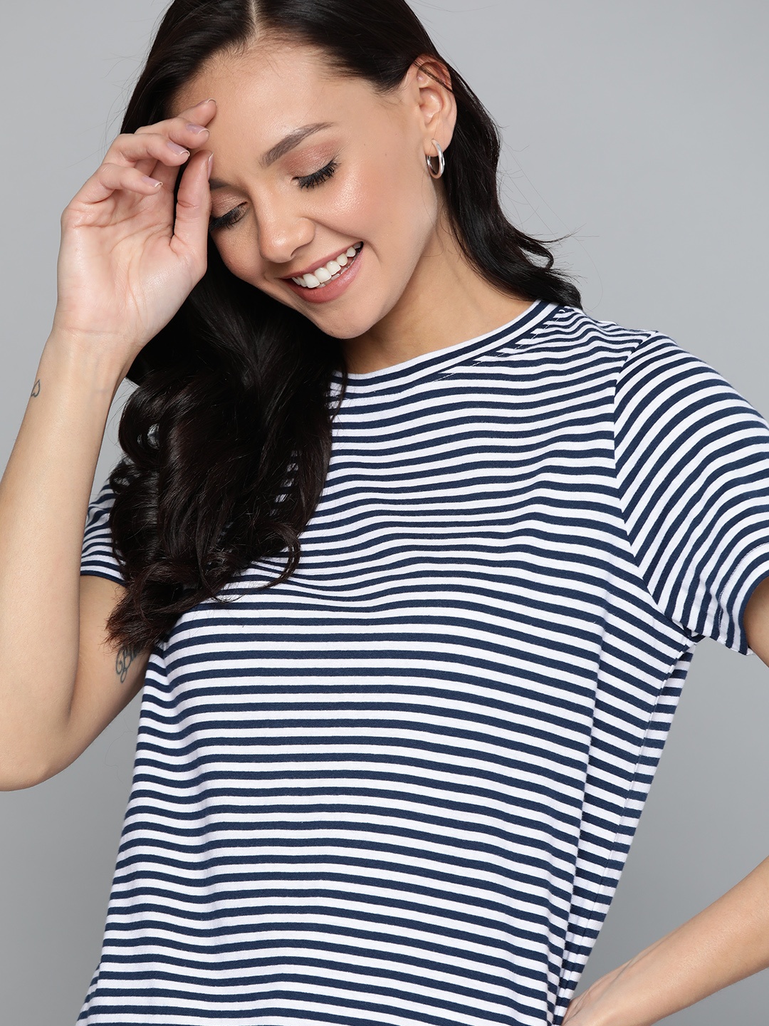 

Mast & Harbour Women White & Navy Blue Striped Round Neck T-shirt