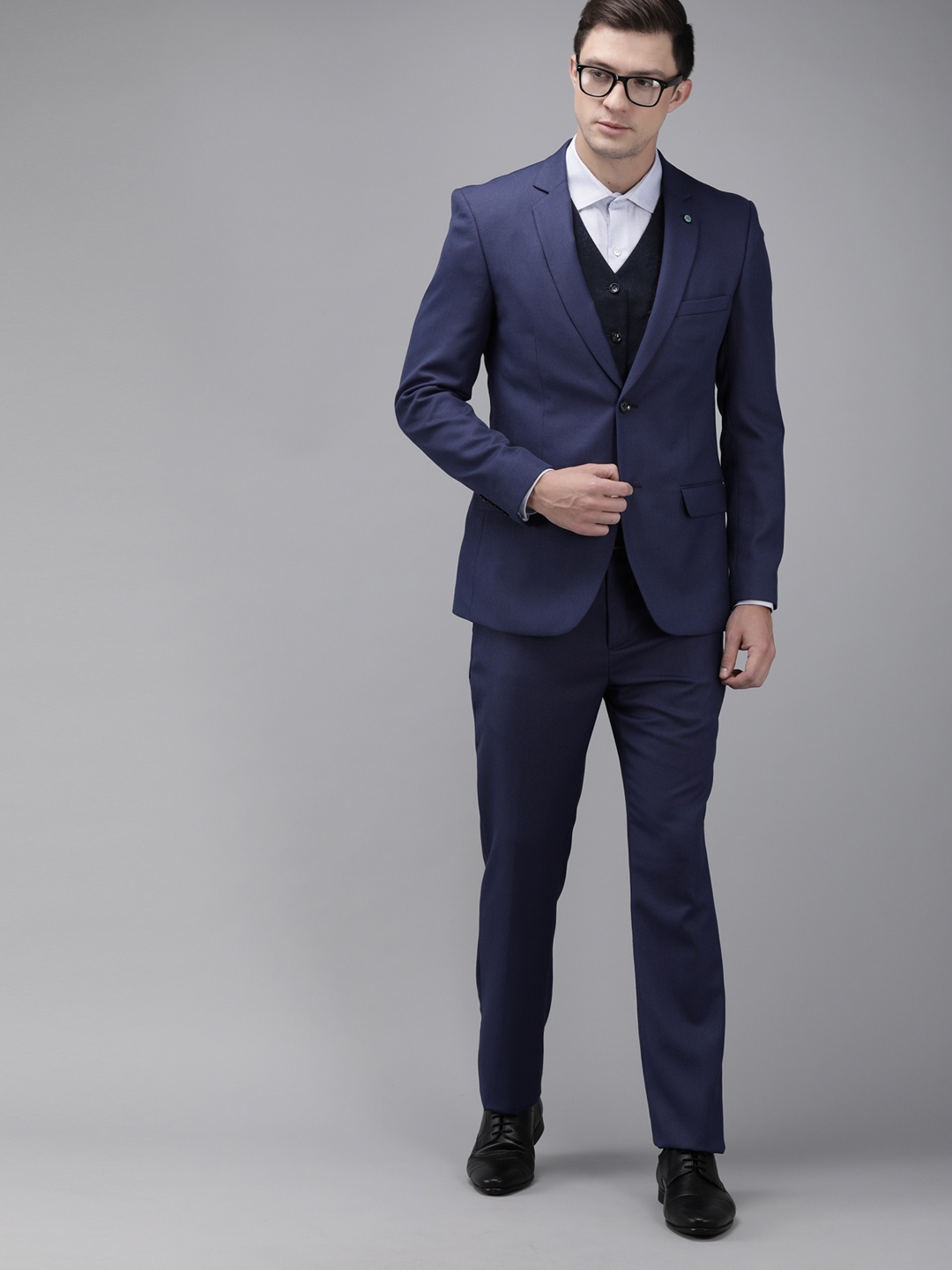 

Arrow Men Navy Blue Self-Design Tailored Fit Single-Breasted Three-Piece Formal Suit
