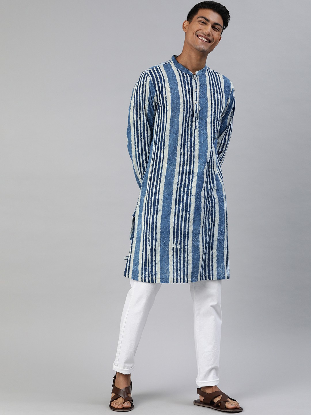 

THE BEAR HOUSE Men Blue & White Striped Straight Kurta