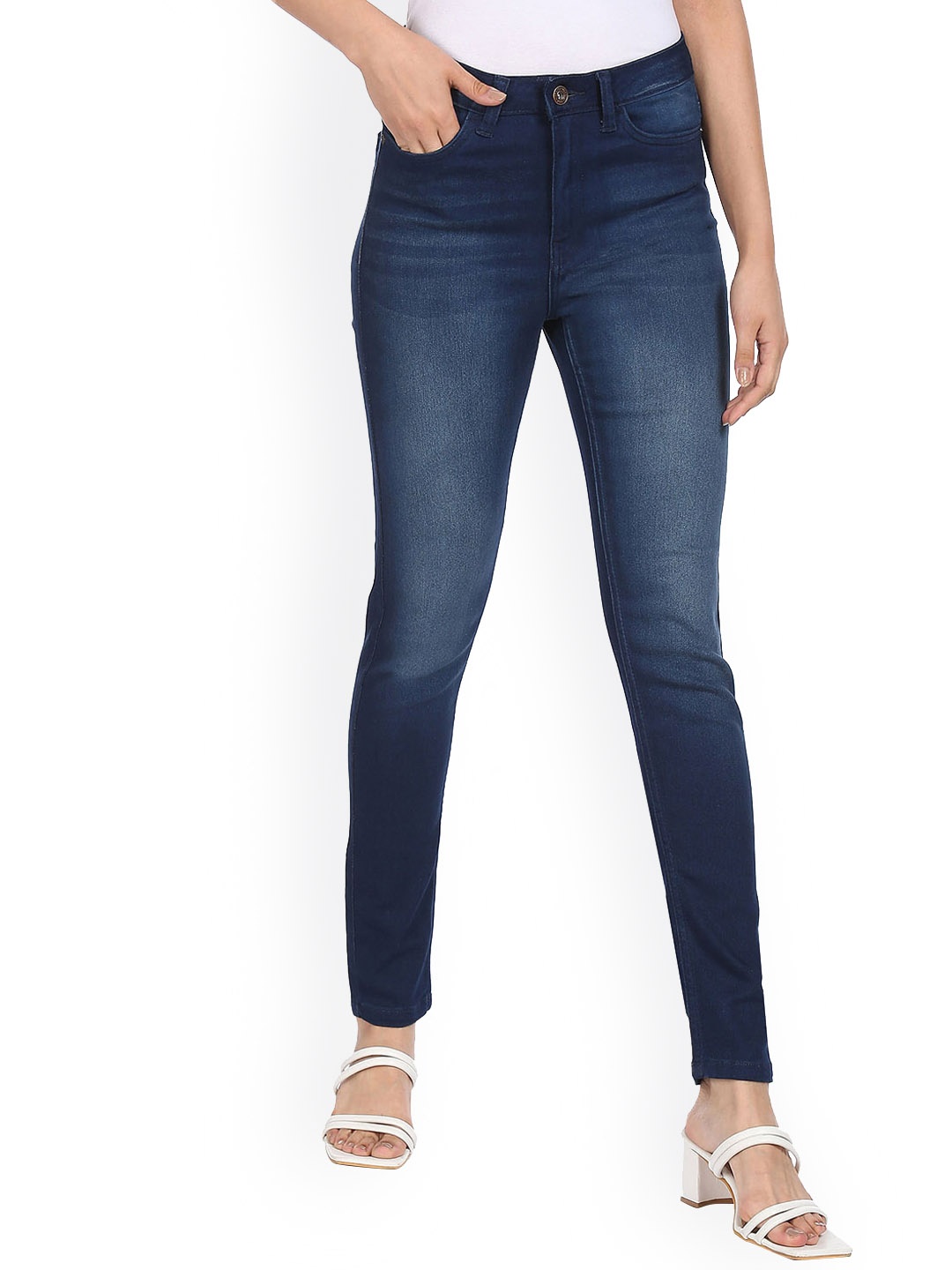 

Sugr Women Blue Mid Rise Dark Wash Jeans