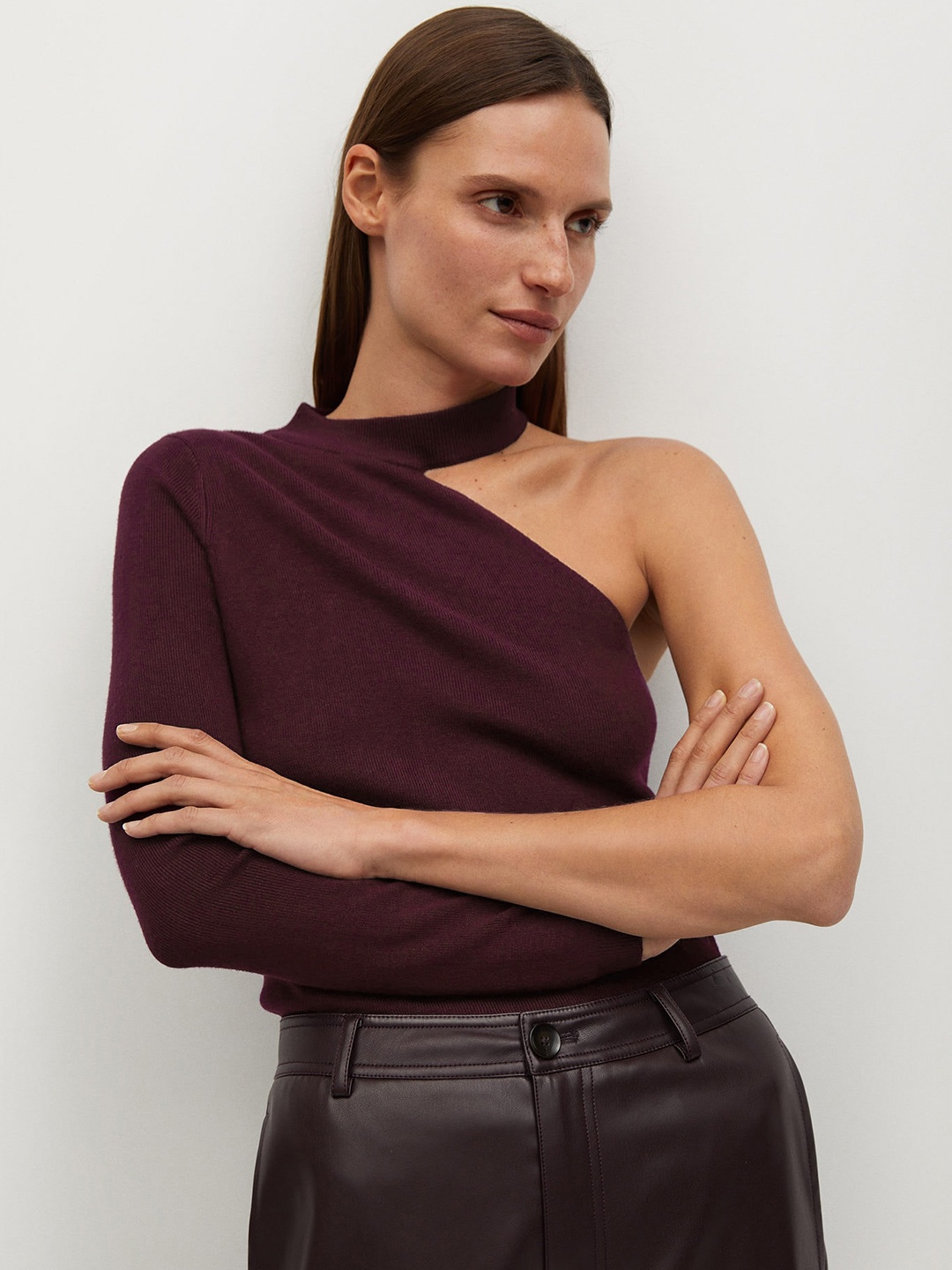 

MANGO Women Burgundy Sustainable Solid One-Shoulder Pullover