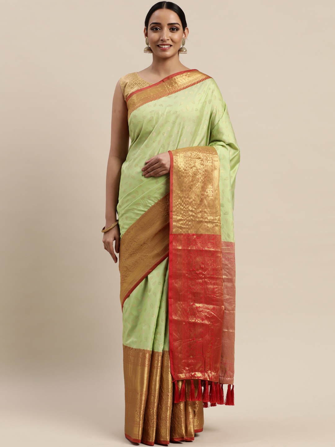 

VASTRANAND Green & Golden Silk Cotton Woven Design Kanjeevaram Saree