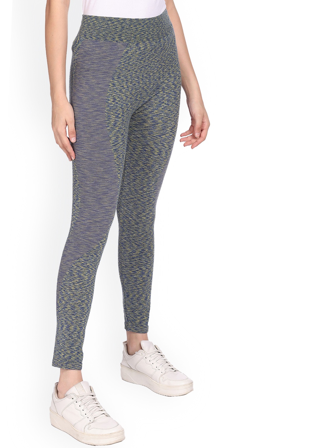 

Sugr Women Blue Patterned Knit Active Leggings
