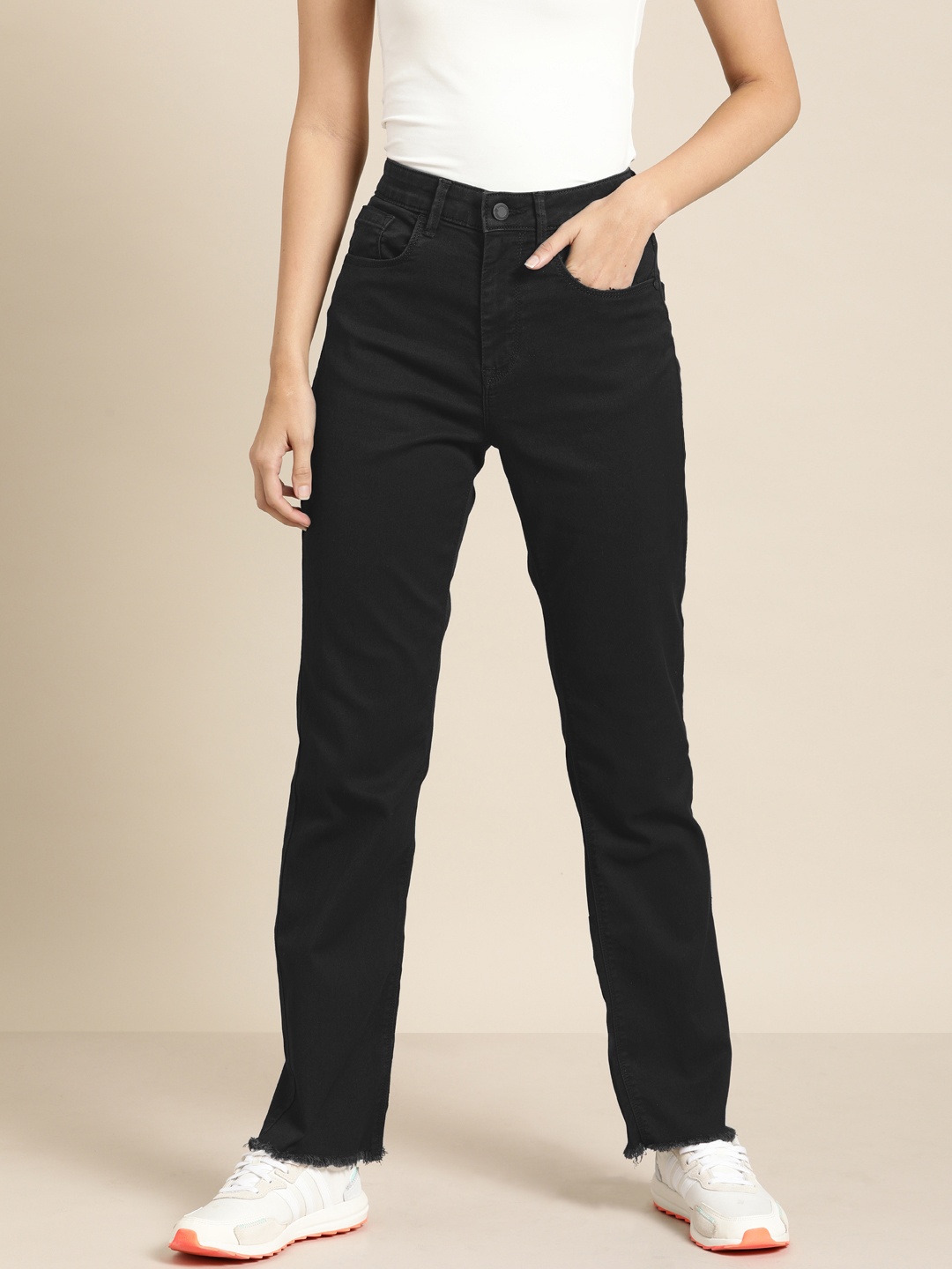

Moda Rapido Women Black Regular Fit Mid-Rise Clean Look Jeans