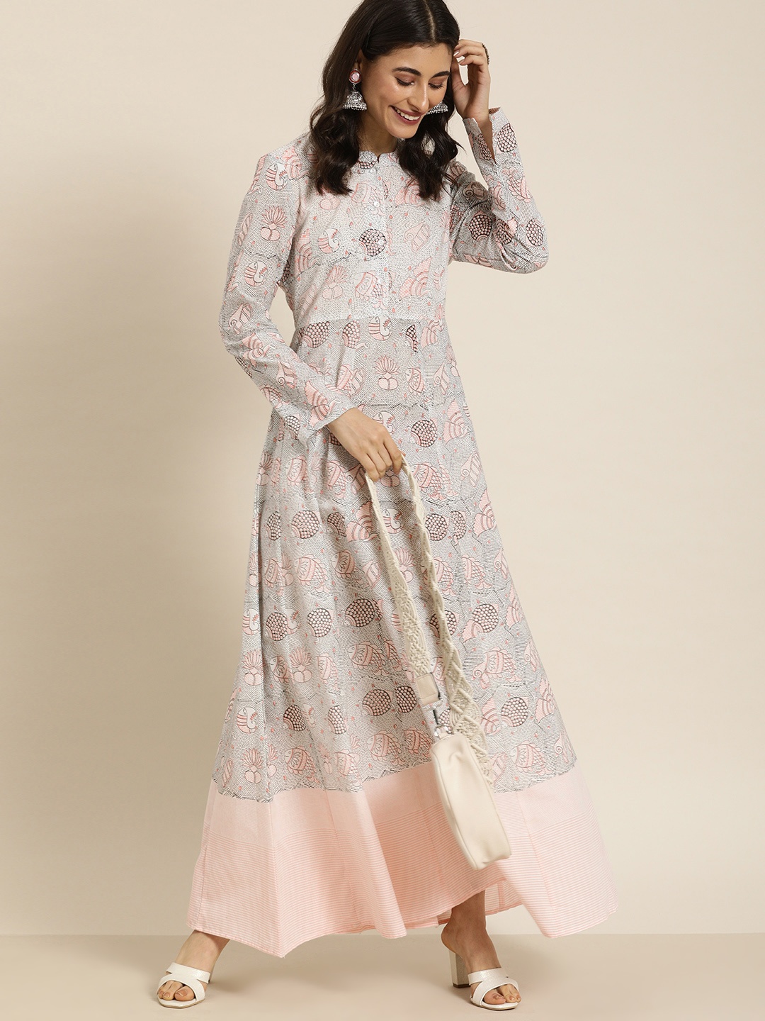 

Taavi Women White & Peach-Coloured Madhubani Printed Sustainable A-Line Fusion Kurta