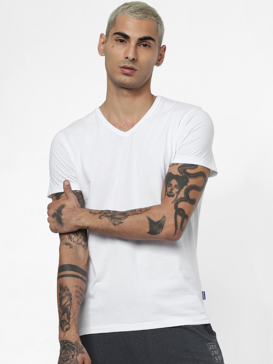 

Jack Jones Men White Slim Fit Solid V-Neck Pure Cotton T-shirt