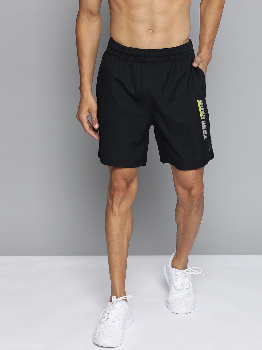 

HRX By Hrithik Roshan Men Anthracite Colourblock Regular Fit Rapid-Dry Antimicrobial Training Shorts, Black