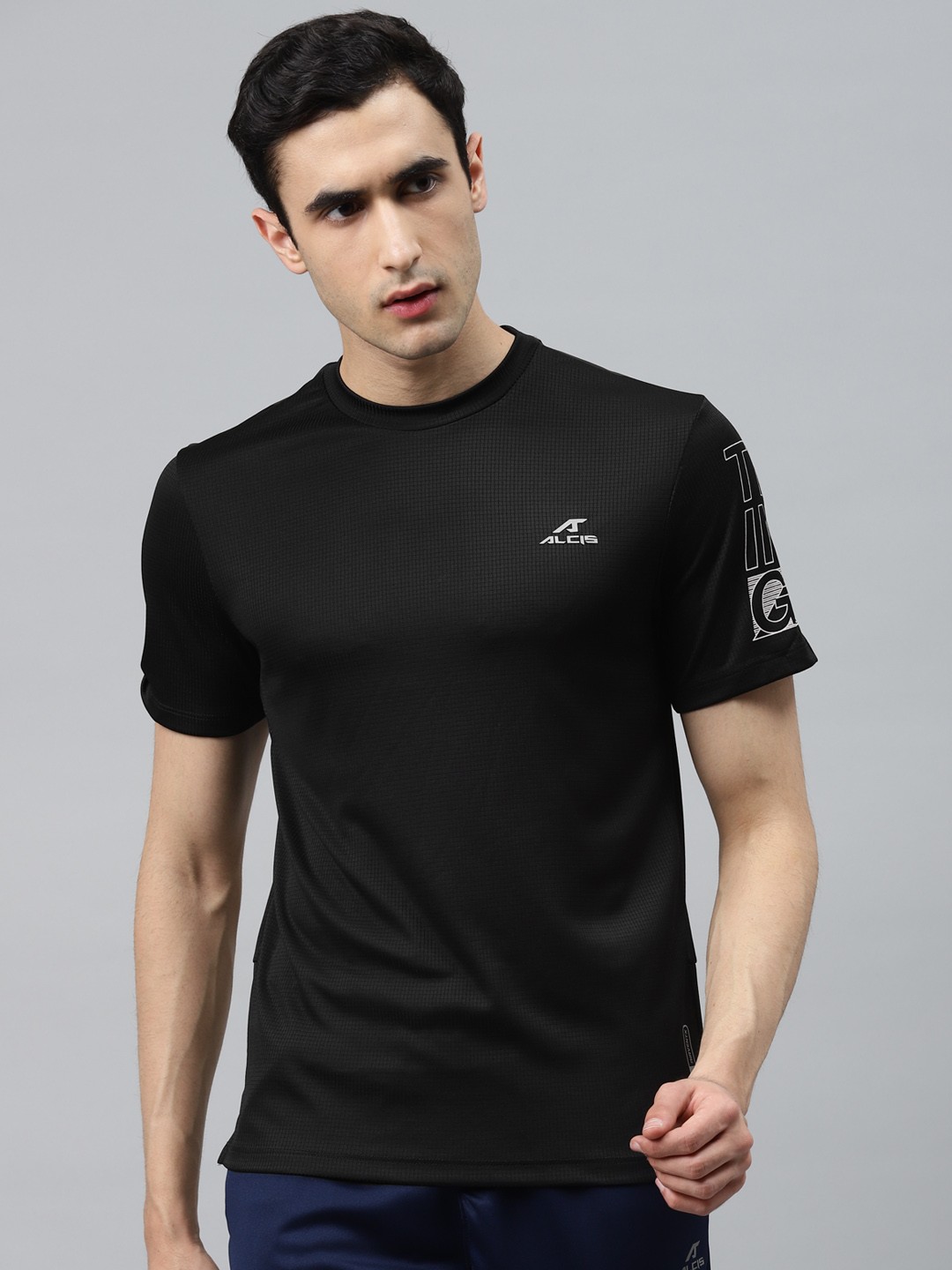 

Alcis Men Black Slim Fit Self-Checked Round Neck Training T-shirt