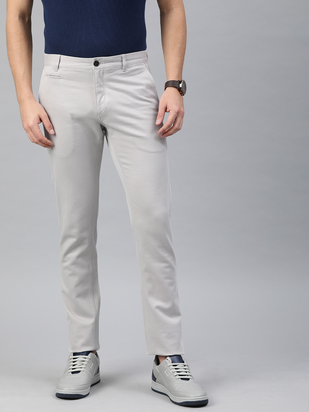 

Arrow Sport Men Grey Regular Fit Solid Chinos