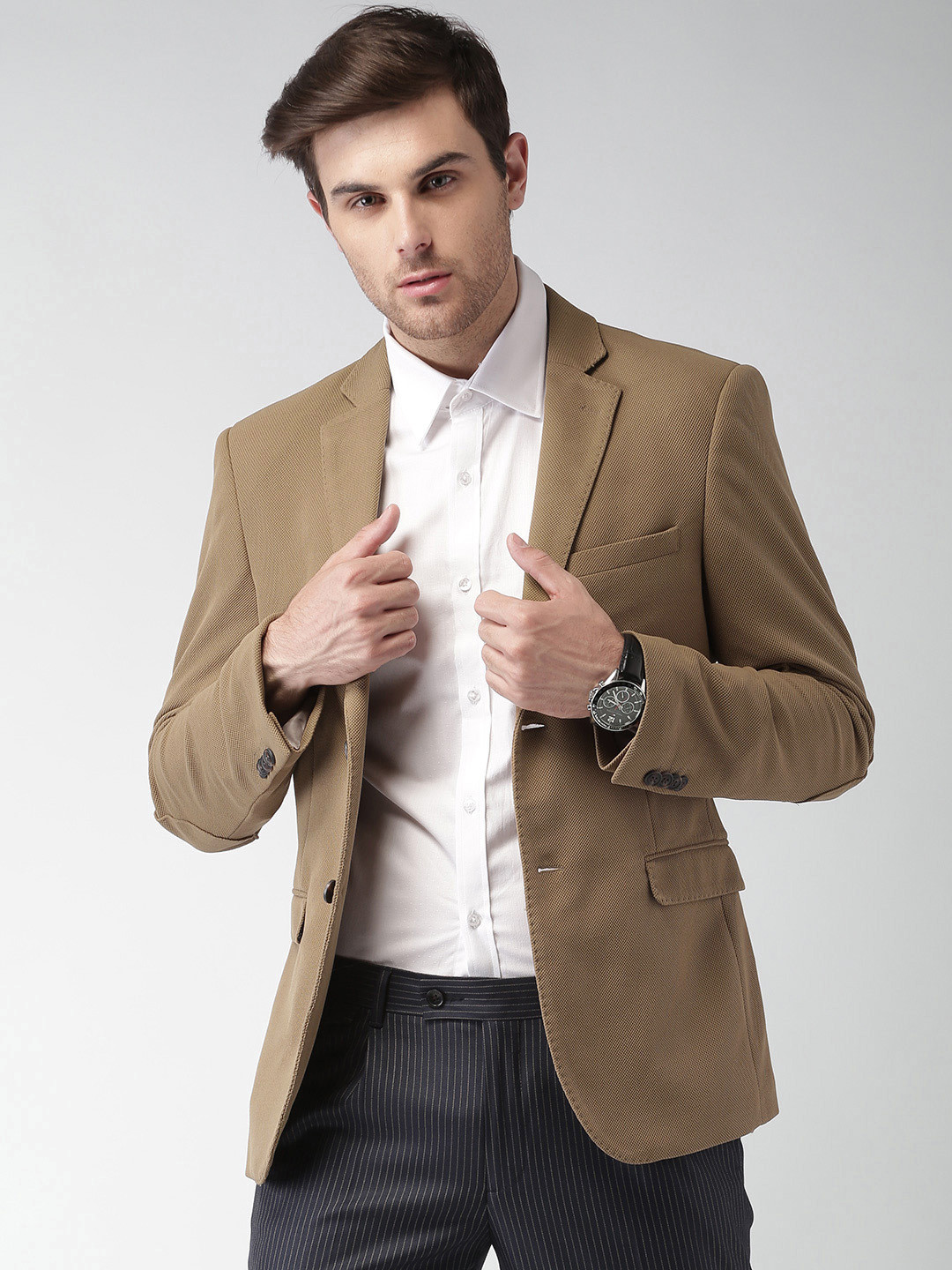 

INVICTUS Brown Slim Fit Single-Breasted Formal Blazer