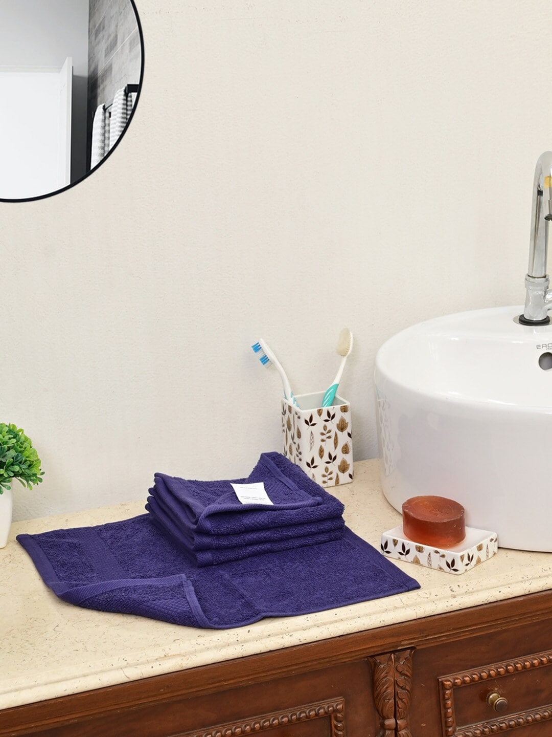 

AVI Living Set of 4 Navy Blue Solid 553 GSM Cotton Face Towels