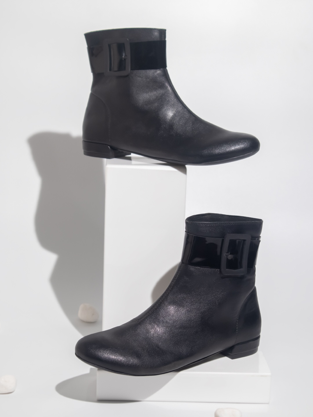 

Inc 5 Women Black Solid Heeled Boots