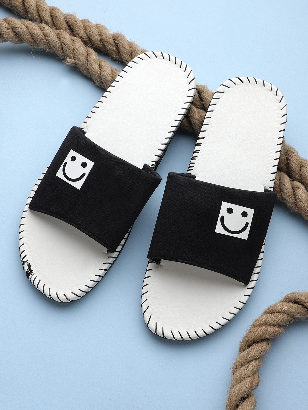 

Pampy Angel Men White & Black Smiley Printed Sliders