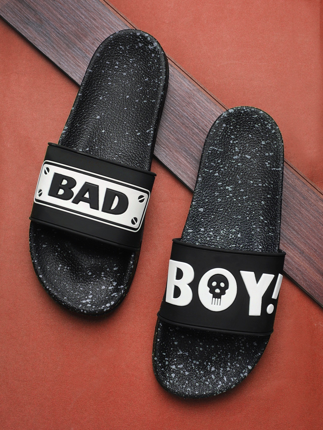 

Pampy Angel Men Black & White Printed Sliders