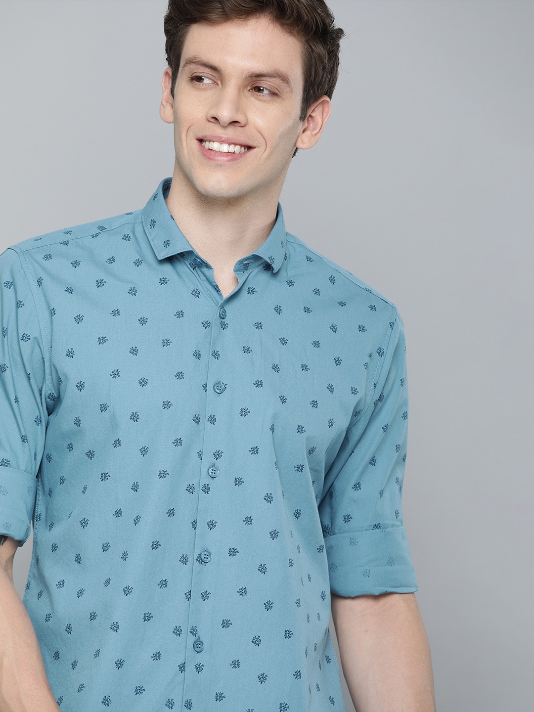 

Mast & Harbour Men Blue Regular Fit Printed Casual Shirt