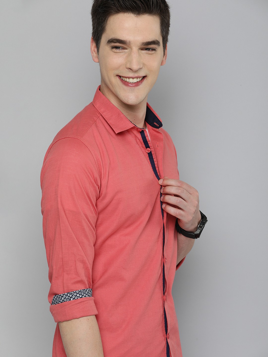 

Mast & Harbour Men Coral Pink Slim Fit Solid Casual Shirt