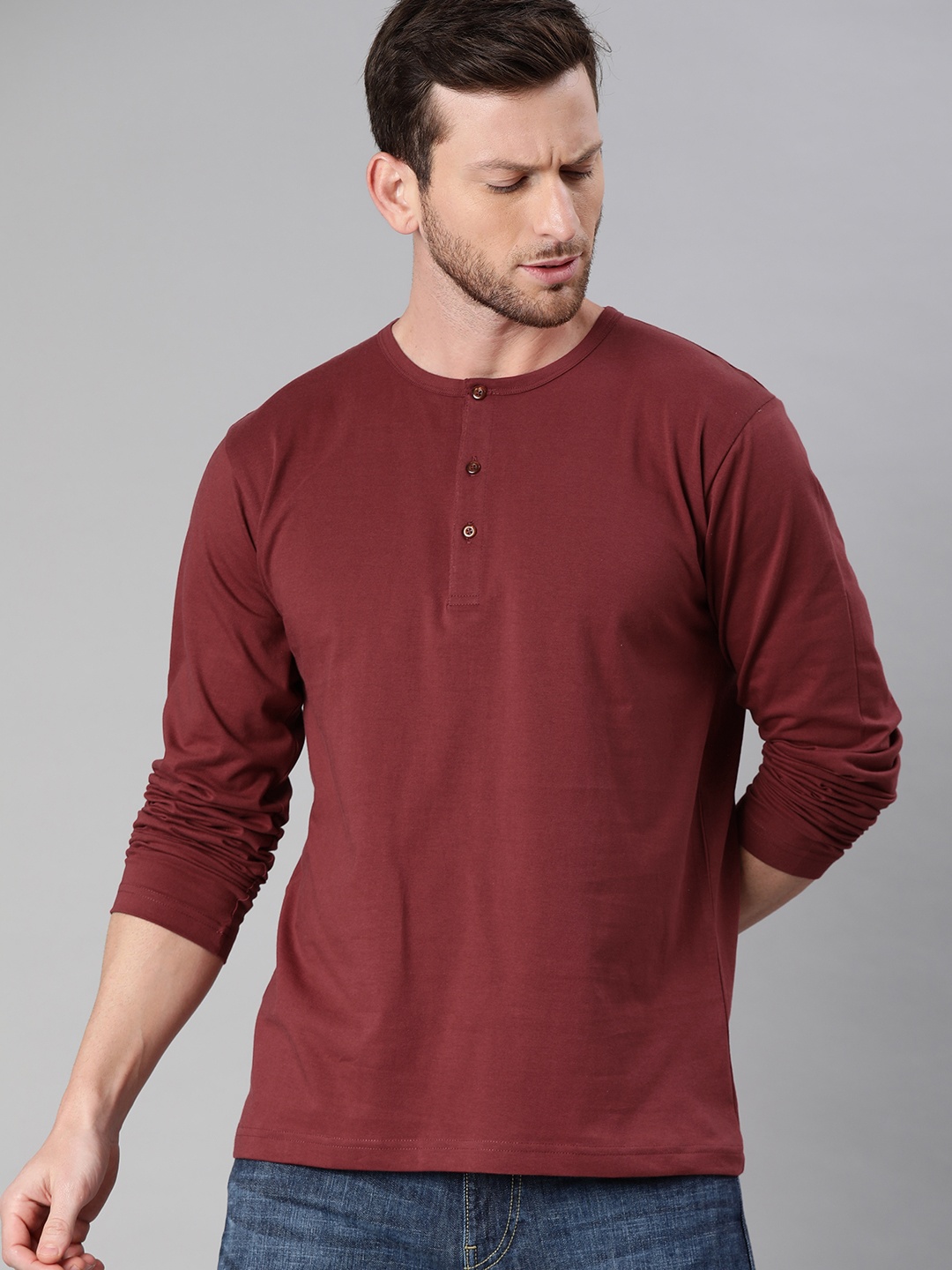 

BE AWARA Men Maroon Pure Cotton Solid Henley Neck Pure Cotton T-shirt