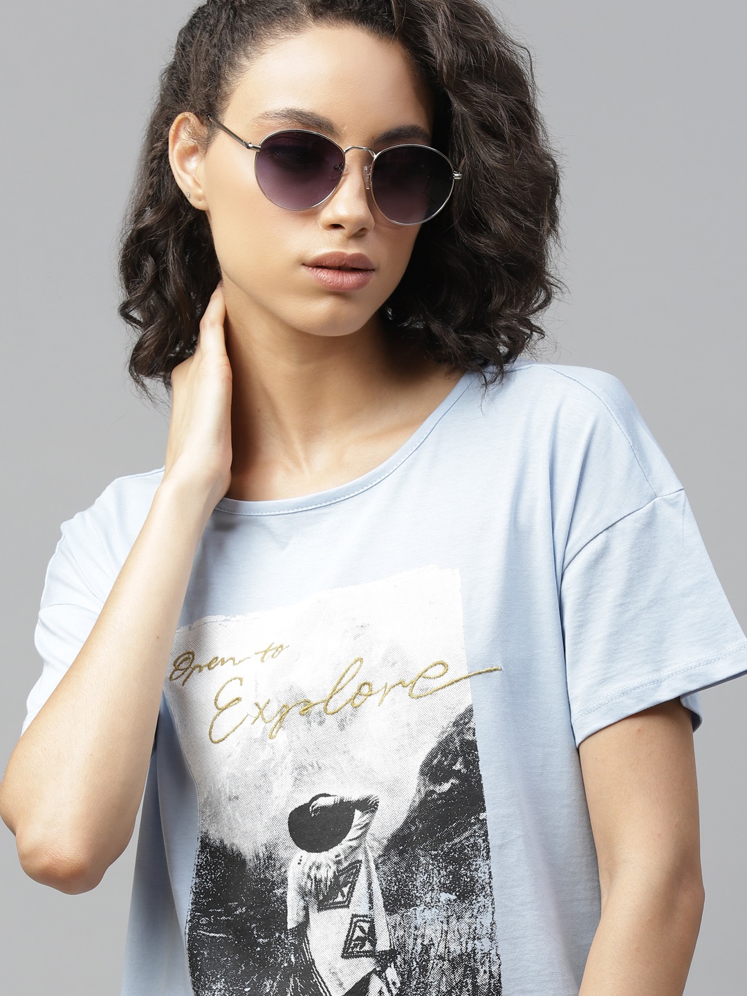 

The Roadster Lifestyle Co Women Blue Black Printed Drop-Shoulder Sleeves Pure Cotton T-shirt