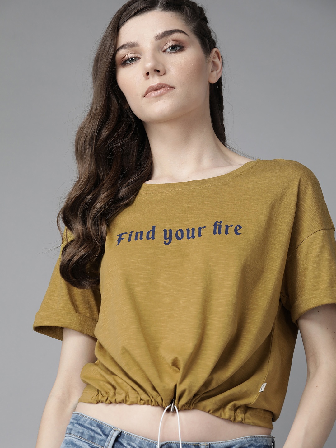 

The Roadster Lifestyle Co Women Olive Green Solid Round Neck Pure Cotton T-shirt