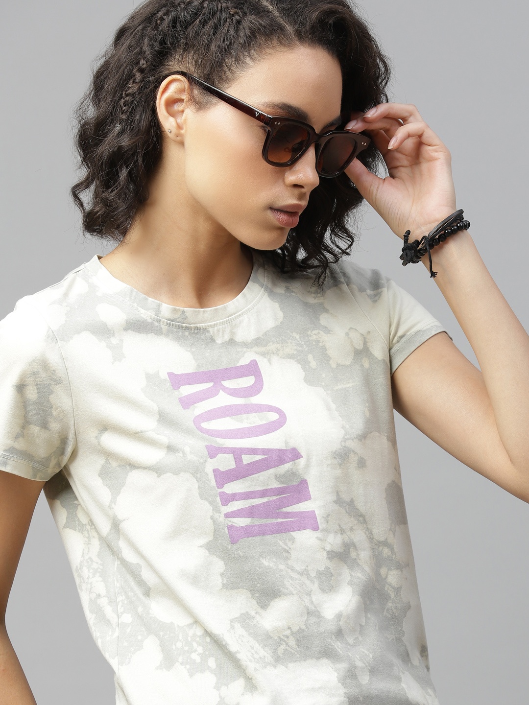 

The Roadster Lifestyle Co Women Off White Grey Dyed Pure Cotton T-shirt